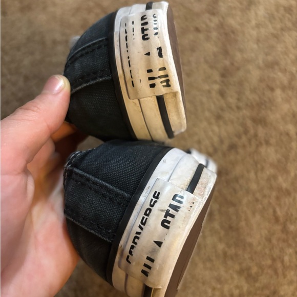 Low top converse - Picture 2 of 6